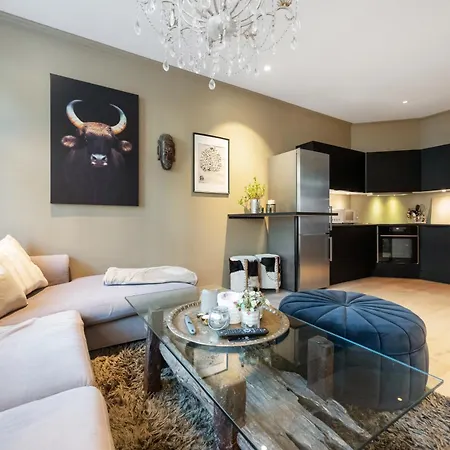 Modern 2nd-floor Luxury Διαμέρισμα Μπέργκεν